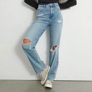 PacSun Light Blue Ripped Boyfriend Jeans. NEVER WORN!!